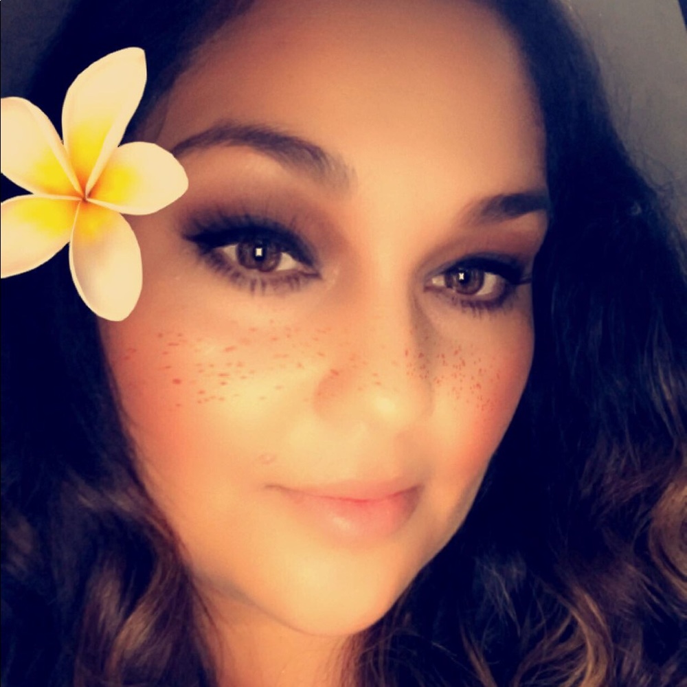 Meet your Posher, Cristina